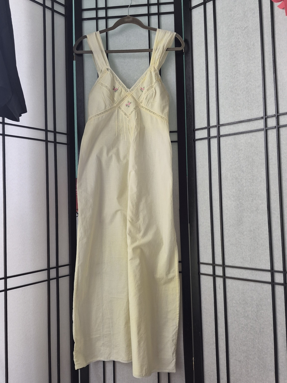 Vintage Light Yellow Nightdress with Delicate Embroidery